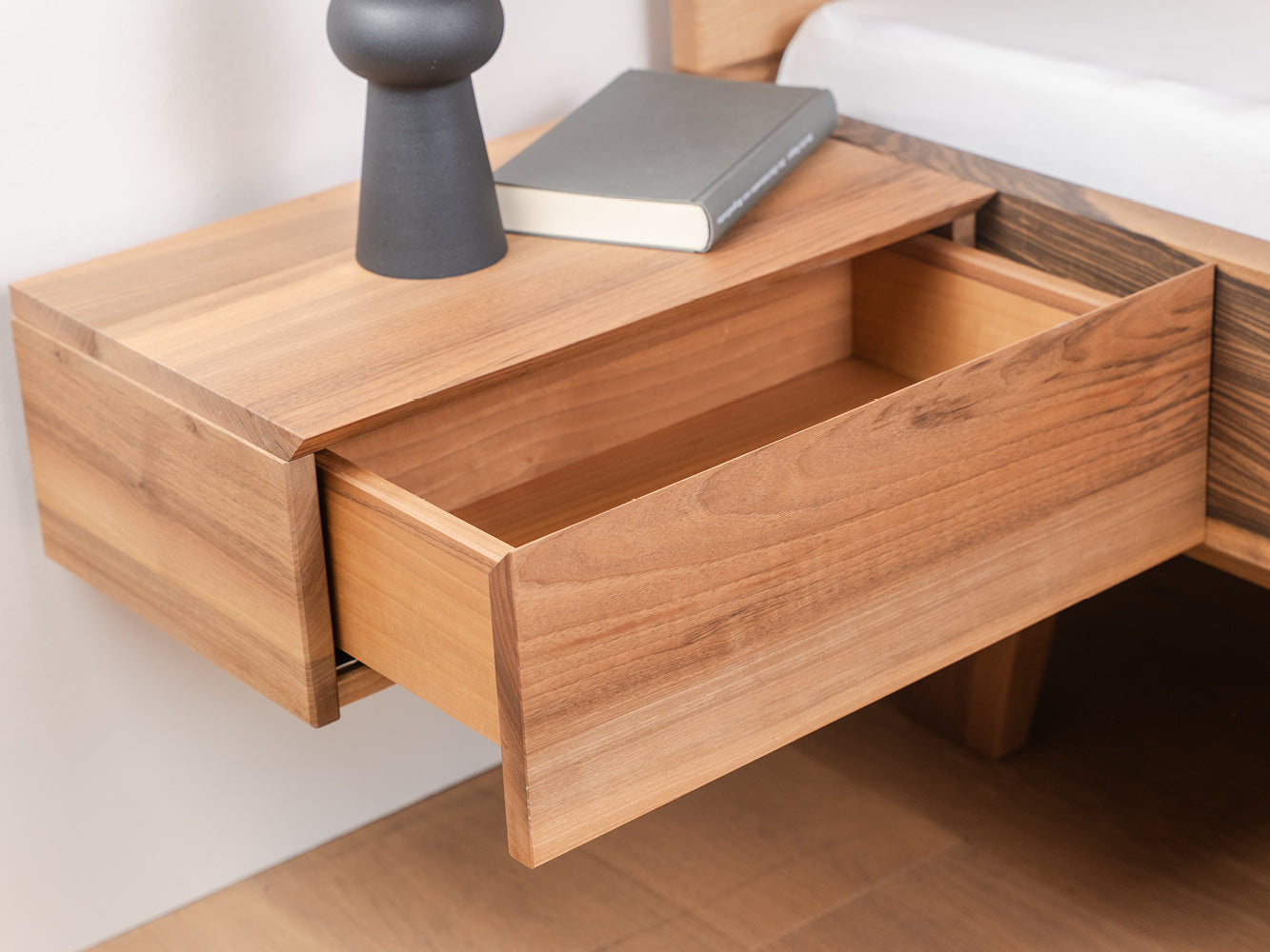 Hängenachtkästchen NOA