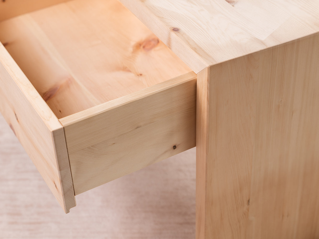 Nachtkästchen VENLA metallfrei