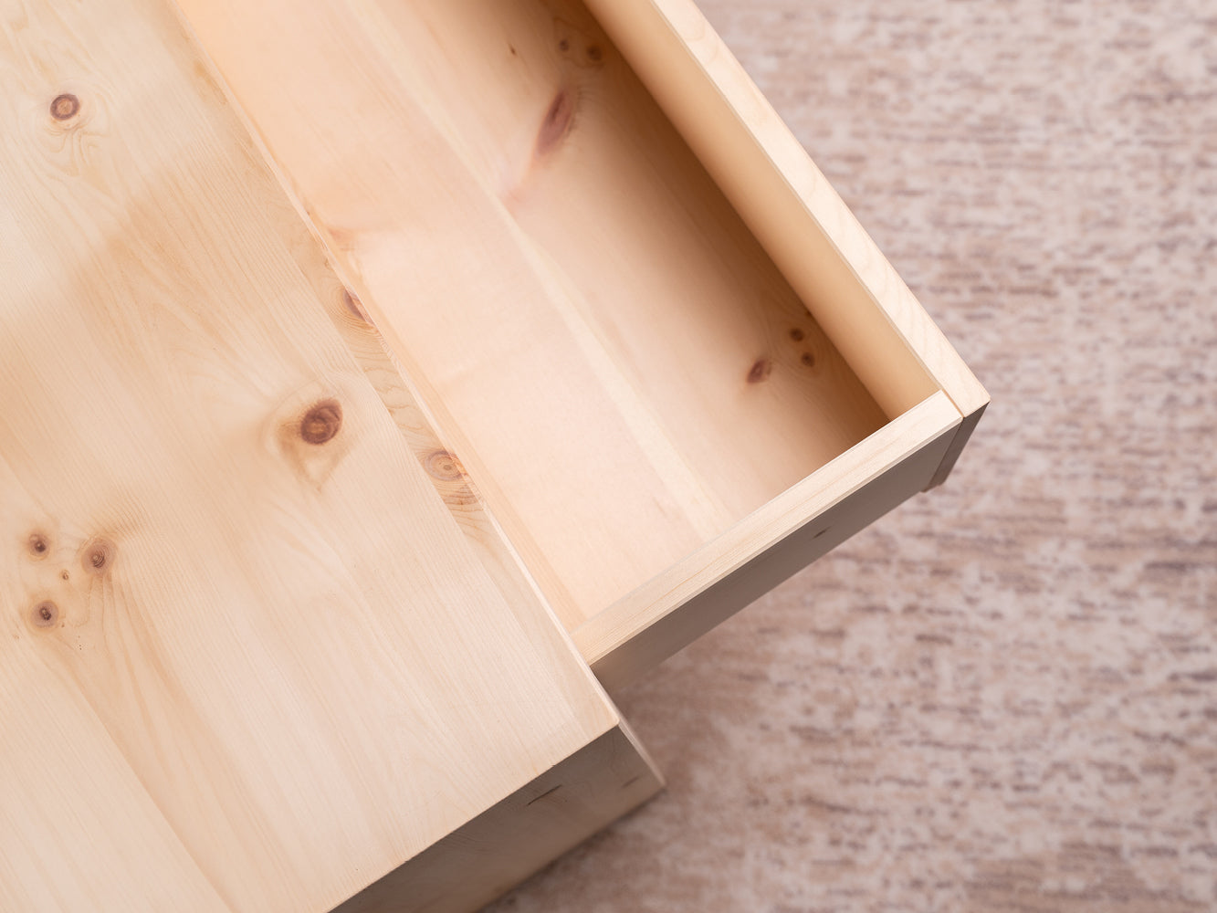 Nachtkästchen VENLA metallfrei